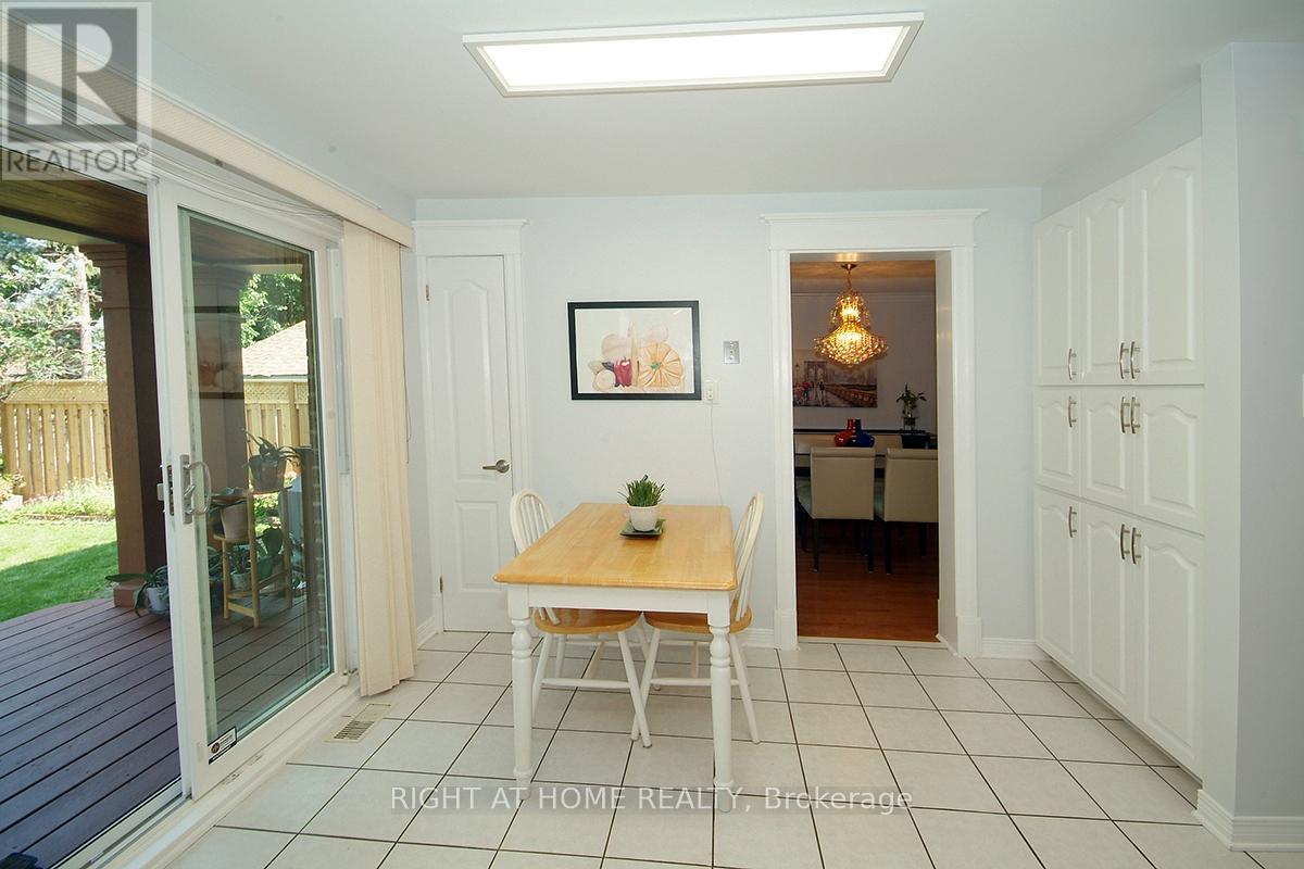 26 Strathbury Street, Ottawa, Ontario  K2G 5N9 - Photo 10 - X12193519