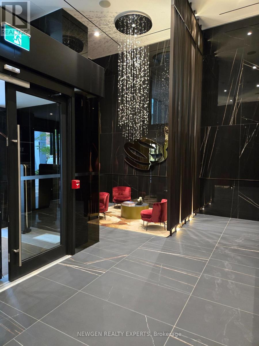 4807 - 11 YORKVILLE AVENUE, Toronto, Ontario
