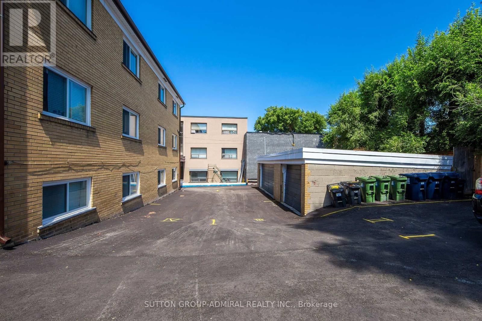 Unit 3 - 75 Garthdale Court, Toronto, Ontario  M3H 5P8 - Photo 32 - C12193419