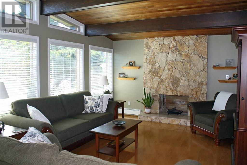 4431 Colchester Drive, Richmond, British Columbia  V7C 4R3 - Photo 3 - R3010120