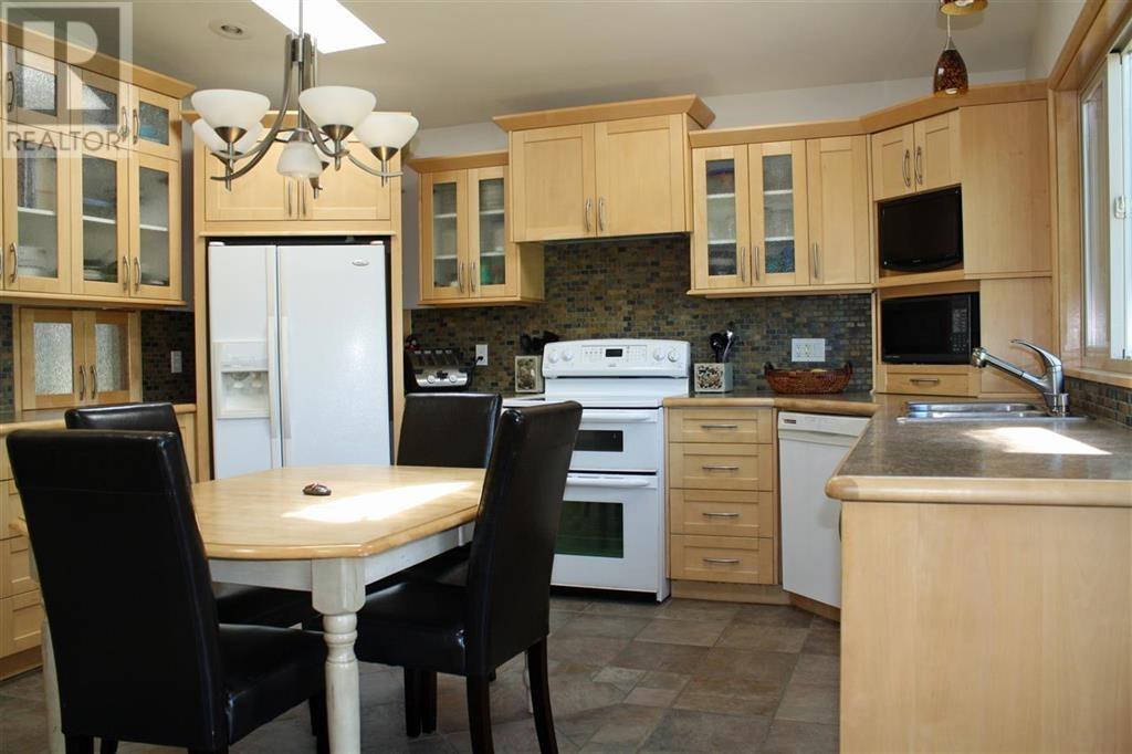 4431 Colchester Drive, Richmond, British Columbia  V7C 4R3 - Photo 5 - R3010120