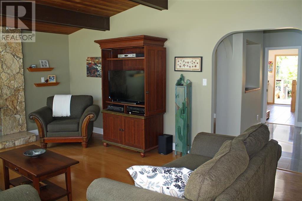 4431 Colchester Drive, Richmond, British Columbia  V7C 4R3 - Photo 6 - R3010120
