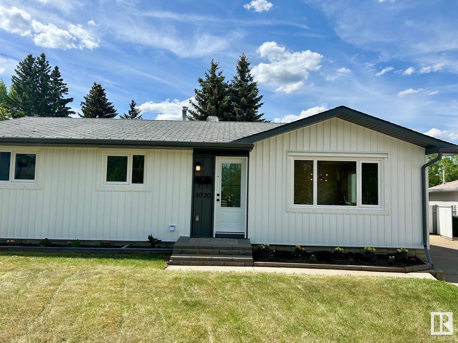 Property at 8920 92 AV image 2