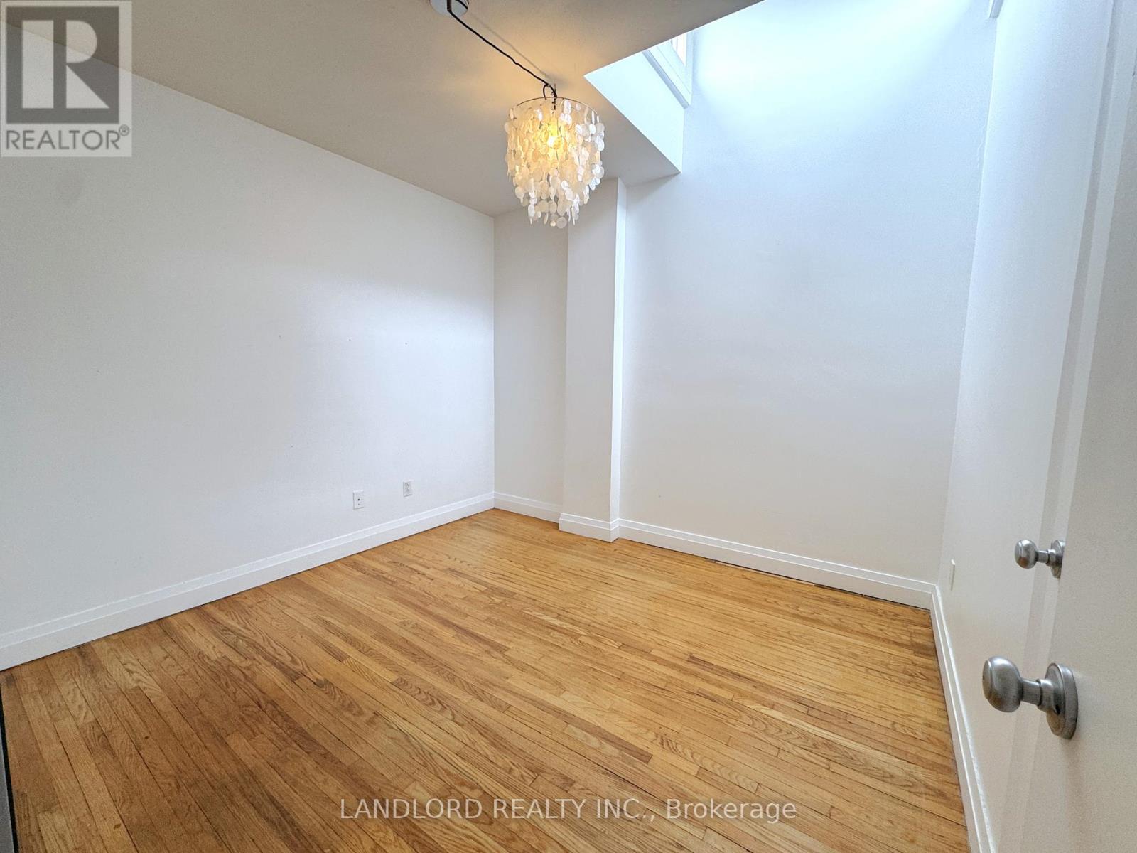 B - 1175 Queen Street E, Toronto, Ontario  M4M 1L5 - Photo 15 - E12193374
