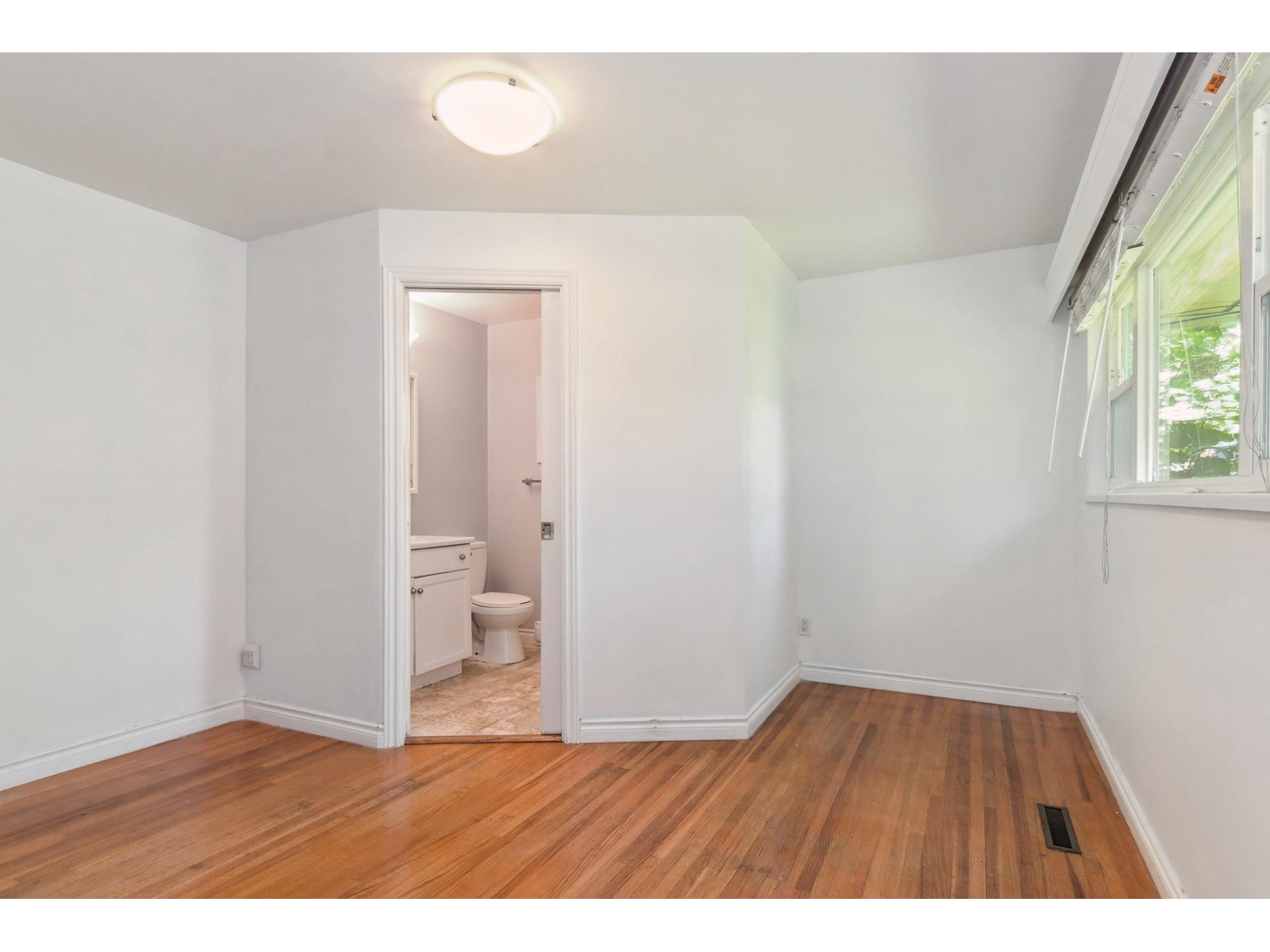 32870 2nd Avenue, Mission, British Columbia  V2V 1J2 - Photo 17 - R3009170