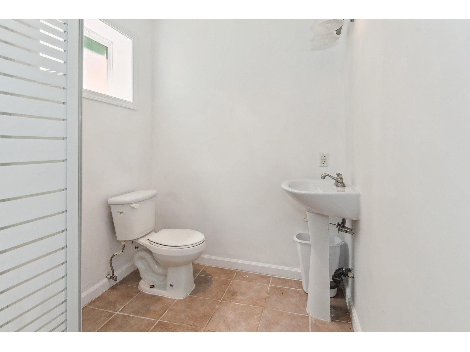 32870 2nd Avenue, Mission, British Columbia  V2V 1J2 - Photo 24 - R3009170