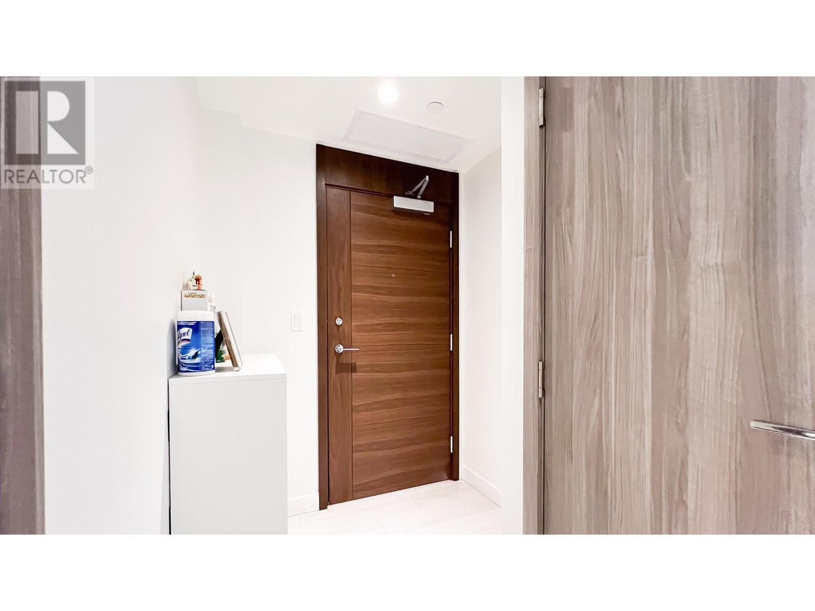 Listing Picture 4 of 21 : 906 4720 LOUGHEED HIGHWAY, Burnaby / 本拿比 - 魯藝地產 Yvonne Lu Group - MLS Medallion Club Member