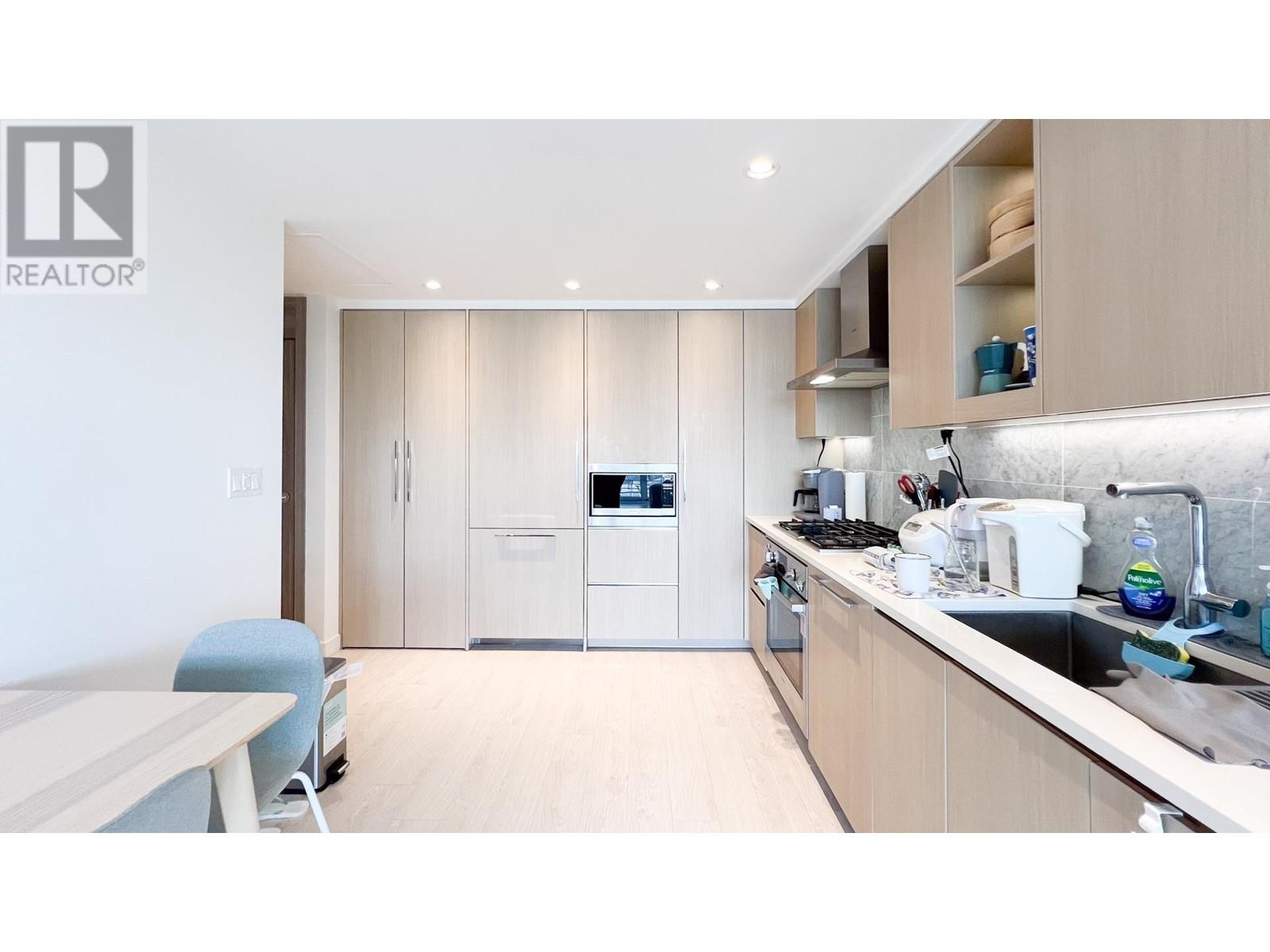 Listing Picture 6 of 21 : 906 4720 LOUGHEED HIGHWAY, Burnaby / 本拿比 - 魯藝地產 Yvonne Lu Group - MLS Medallion Club Member