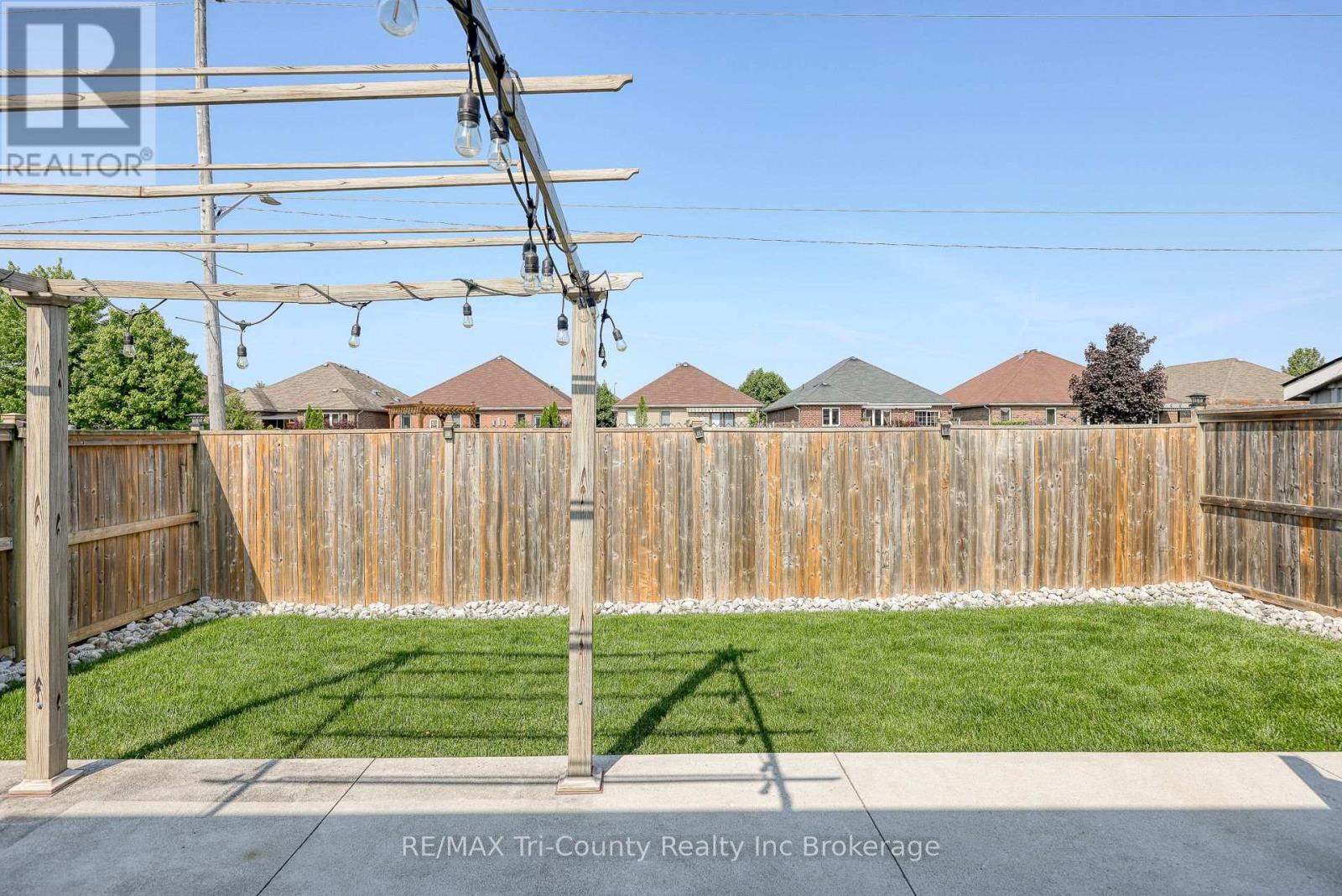 51 Trailview Drive, Tillsonburg, Ontario  N4G 0C6 - Photo 8 - X12193581