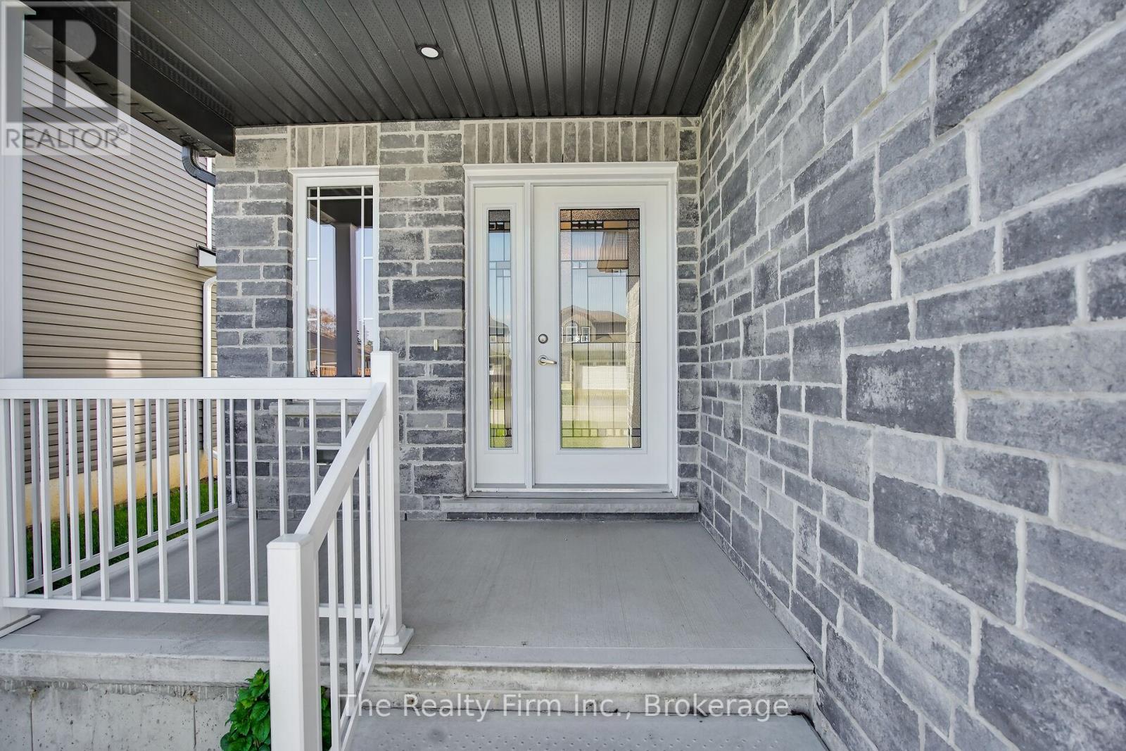 Property at 7 SANDY COURT image 4