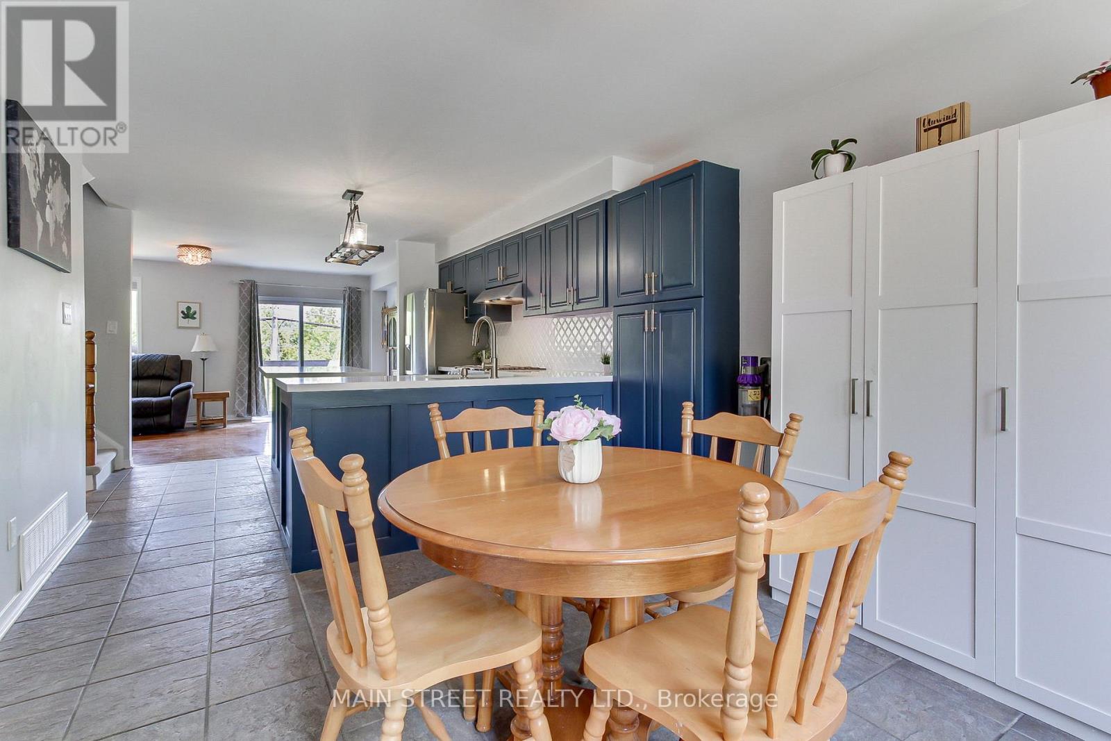 69 Hattie Court, Georgina, Ontario  L4P 3Z7 - Photo 15 - N12193319