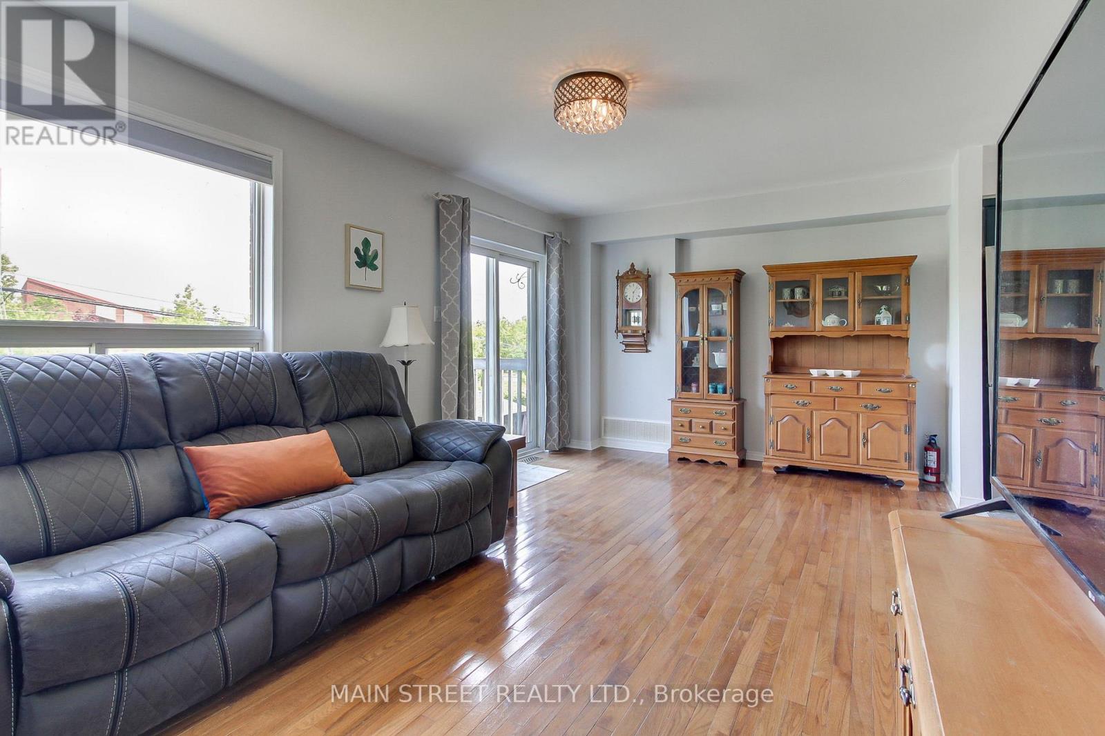 69 Hattie Court, Georgina, Ontario  L4P 3Z7 - Photo 19 - N12193319