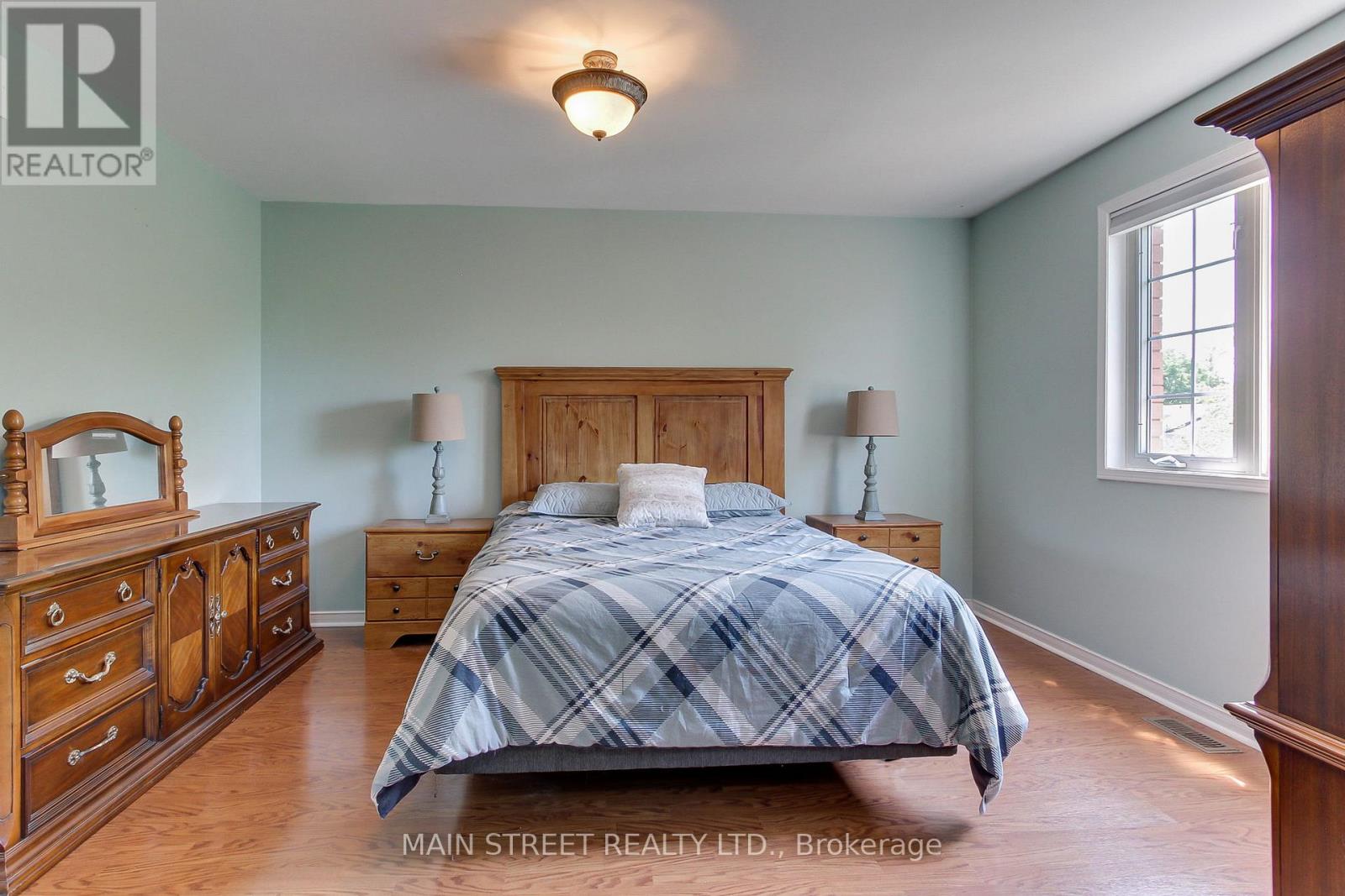 69 Hattie Court, Georgina, Ontario  L4P 3Z7 - Photo 23 - N12193319