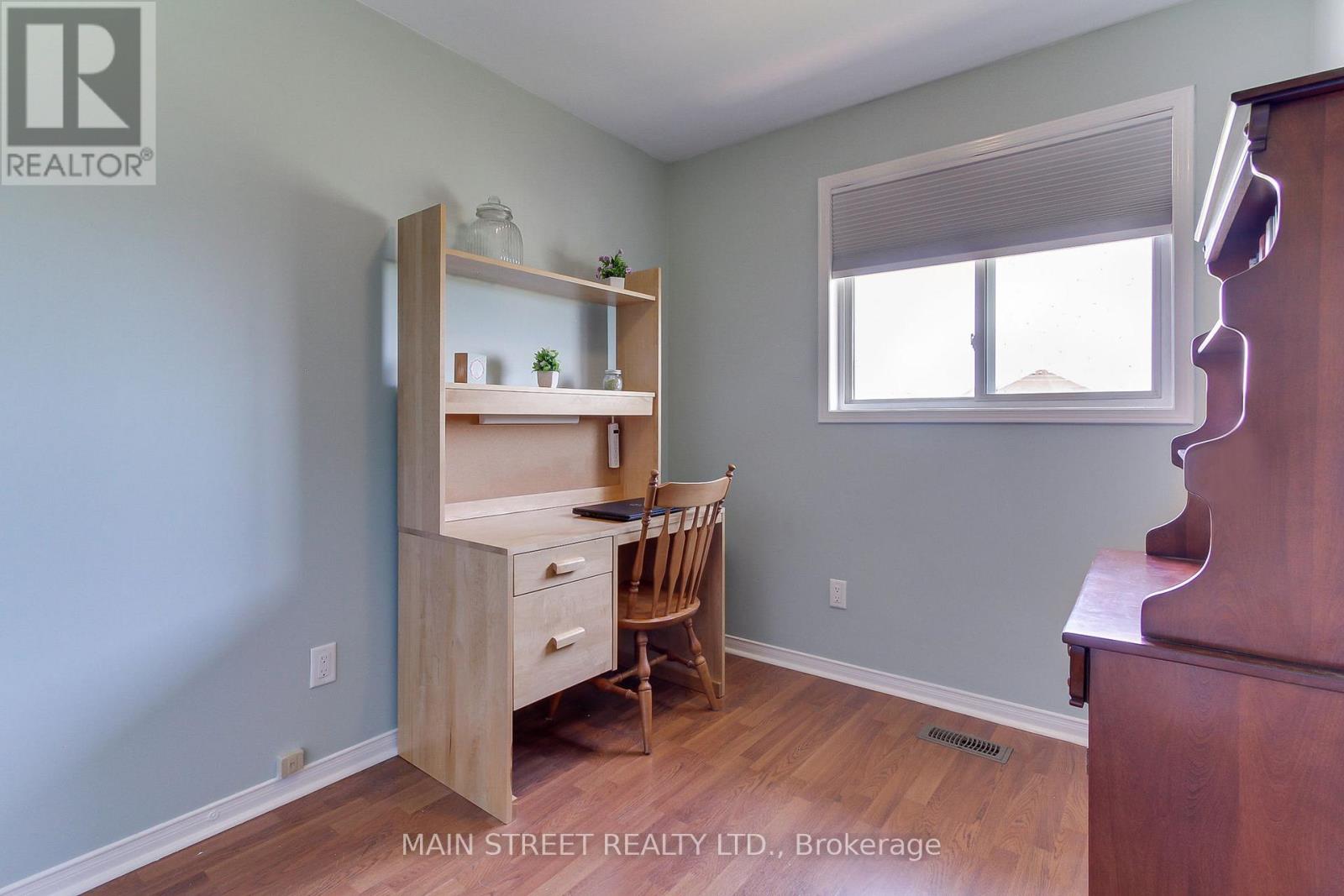 69 Hattie Court, Georgina, Ontario  L4P 3Z7 - Photo 28 - N12193319
