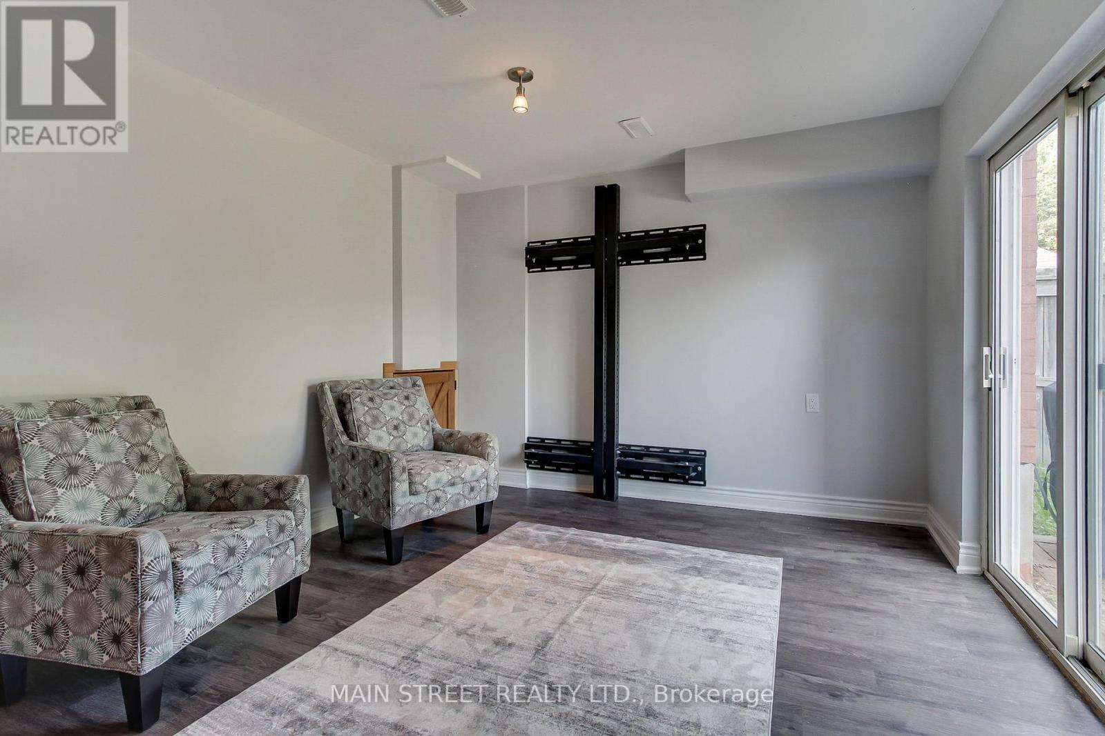 69 Hattie Court, Georgina, Ontario  L4P 3Z7 - Photo 32 - N12193319