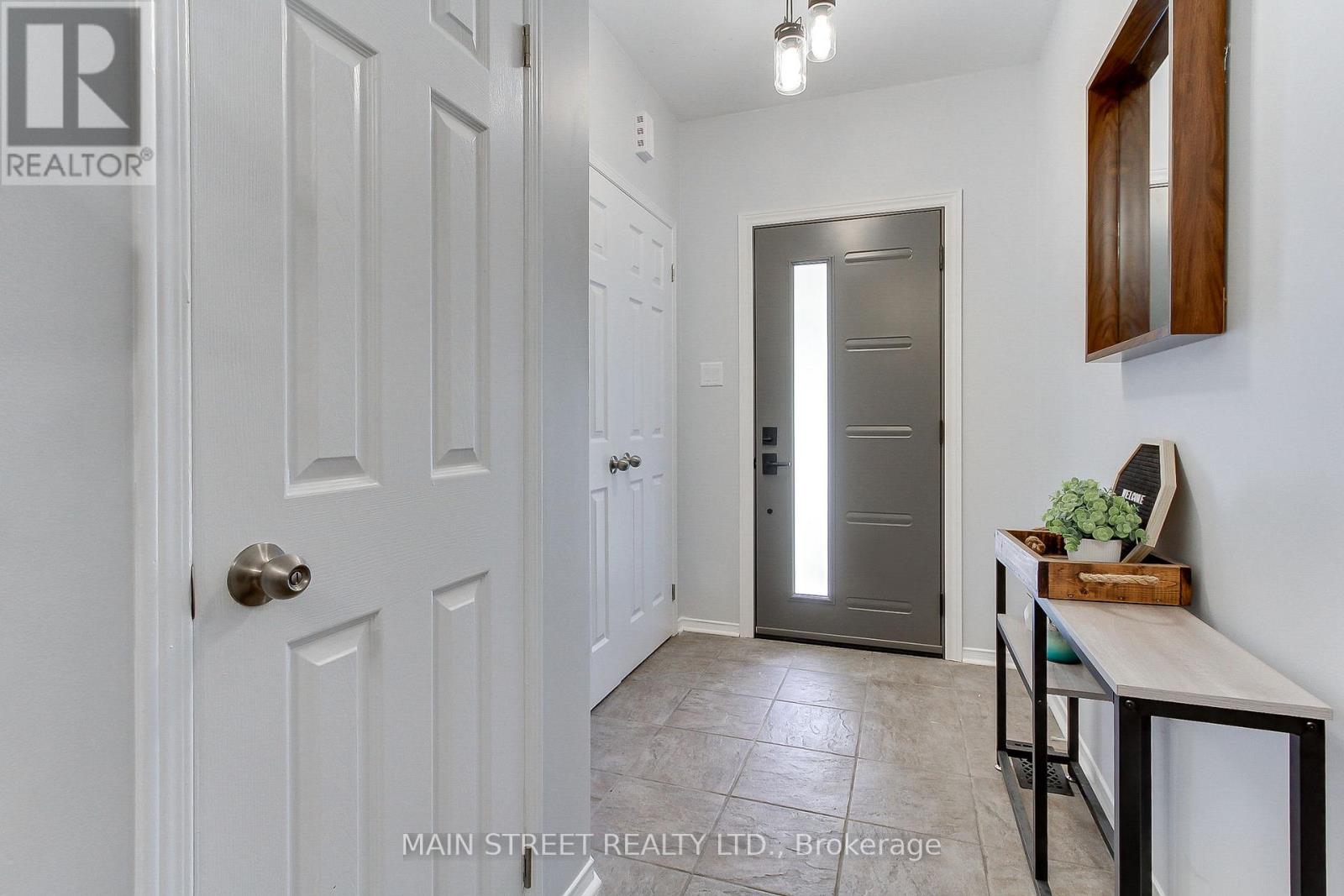 69 Hattie Court, Georgina (Keswick North), Ontario  L4P 3Z7 - Photo 6 - N12193319