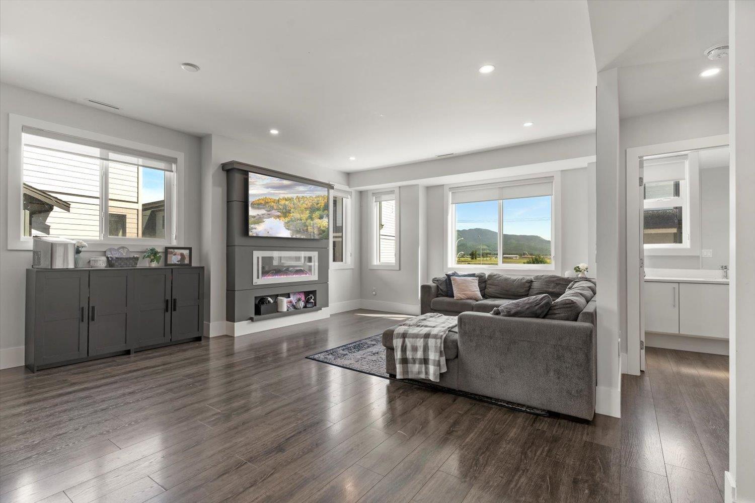Property at 19 34825 DELAIR ROAD image 3