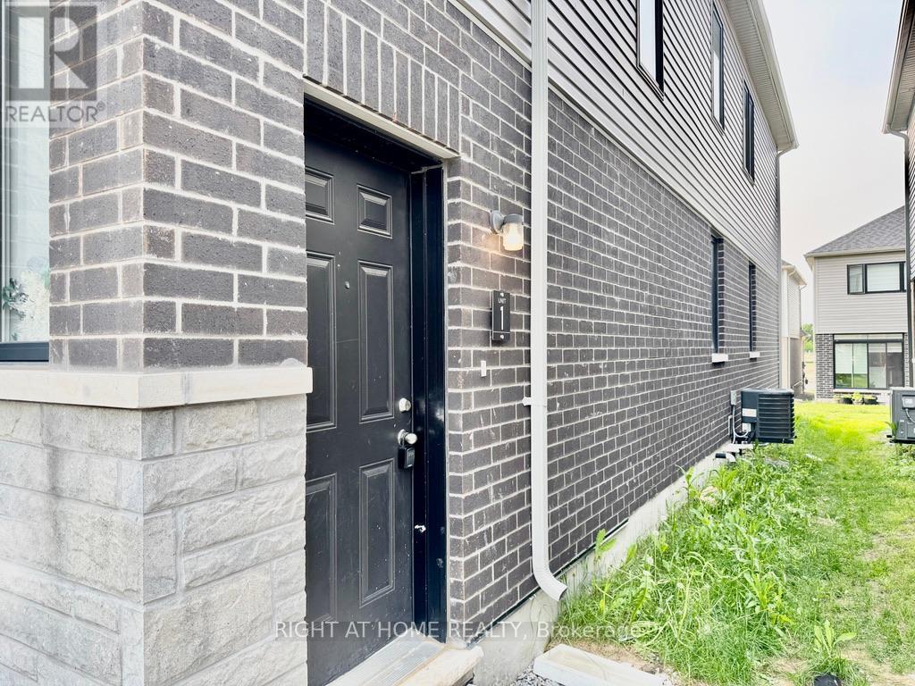 1 (Upper) - 12 Bannister Road, Barrie, Ontario  L9J 0L4 - Photo 8 - S12193398