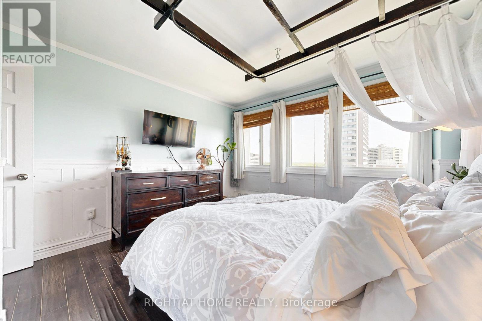 1704 - 735 Don Mills Road, Toronto (Flemingdon Park), Ontario  M3C 1T1 - Photo 22 - C12193542