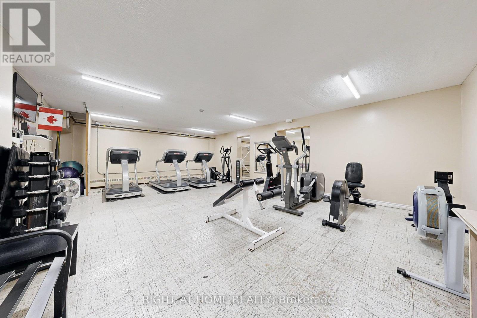 1704 - 735 Don Mills Road, Toronto (Flemingdon Park), Ontario  M3C 1T1 - Photo 27 - C12193542