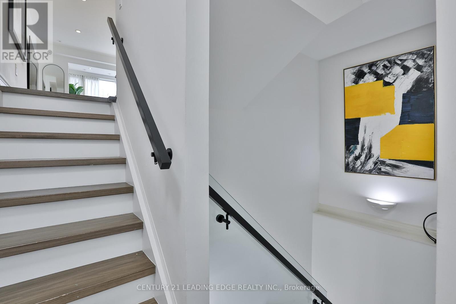 198 B Moore Avenue, Toronto, Ontario  M4T 1V8 - Photo 8 - C12193545