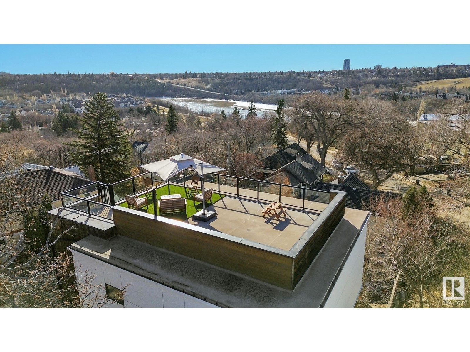 9457 100A AV NW, Edmonton, Alberta
