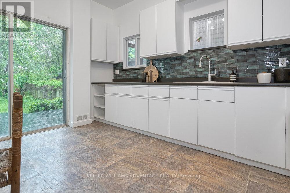 171 Gledhill Avenue, Toronto, Ontario  M4C 5K9 - Photo 14 - E12193496