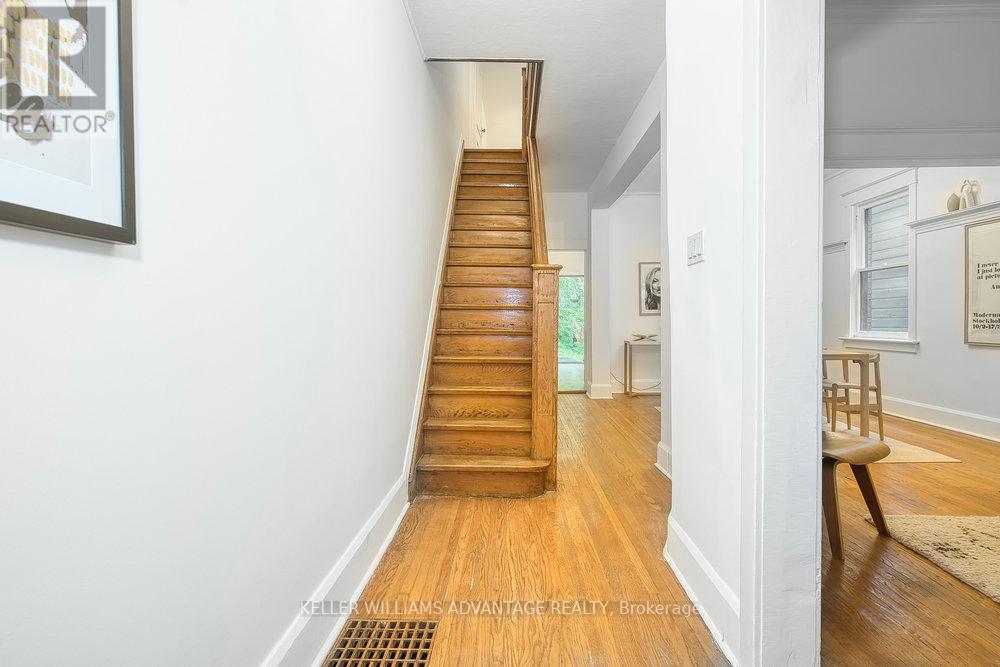 171 Gledhill Avenue, Toronto, Ontario  M4C 5K9 - Photo 5 - E12193496