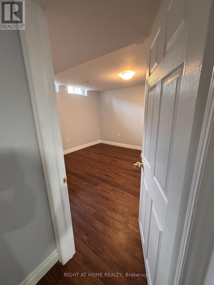 530 Mclevin Avenue, Toronto, Ontario  M1B 4H6 - Photo 14 - E12193575