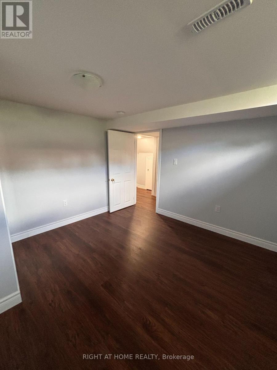 530 Mclevin Avenue, Toronto, Ontario  M1B 4H6 - Photo 15 - E12193575