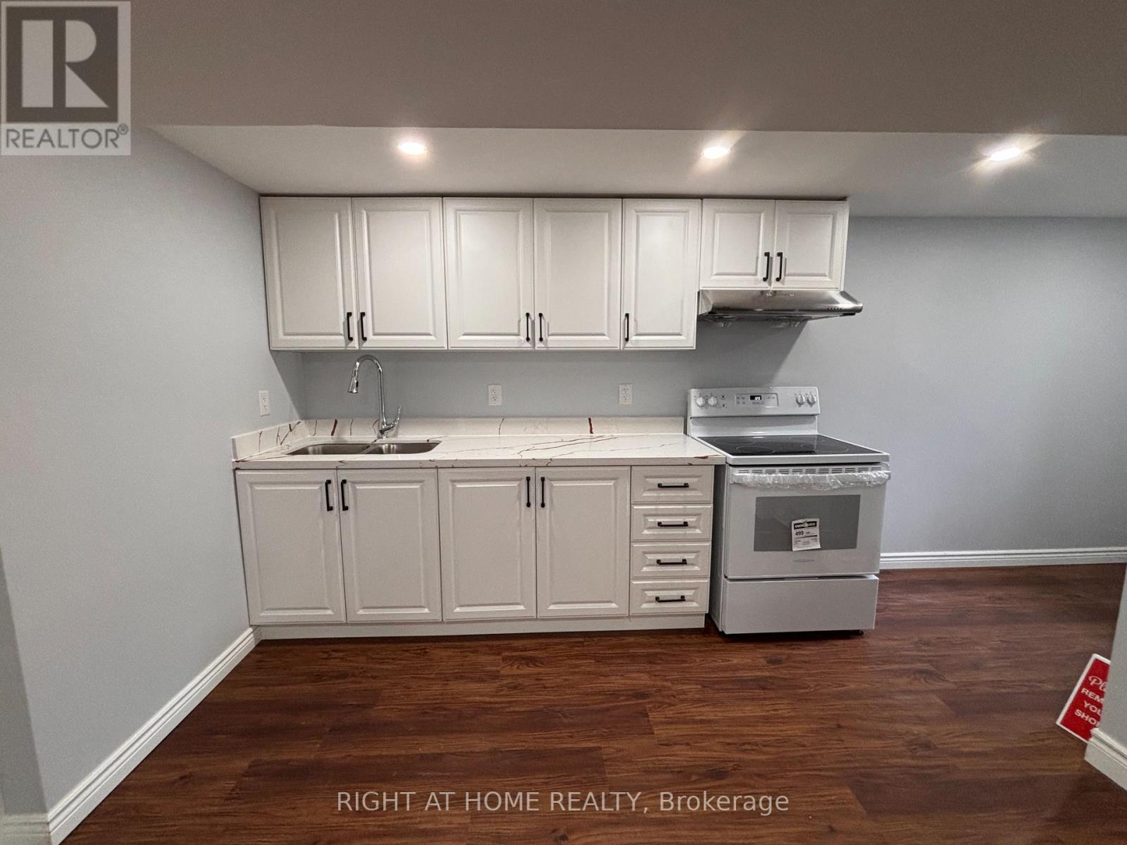 530 Mclevin Avenue, Toronto, Ontario  M1B 4H6 - Photo 3 - E12193575