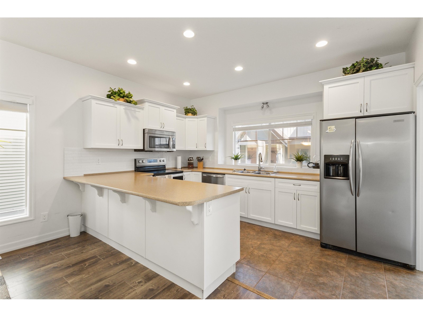 21 45450 Shawnigan Crescent, Garrison Crossing, Chilliwack, British Columbia  V2R 0B8 - Photo 4 - R2994351