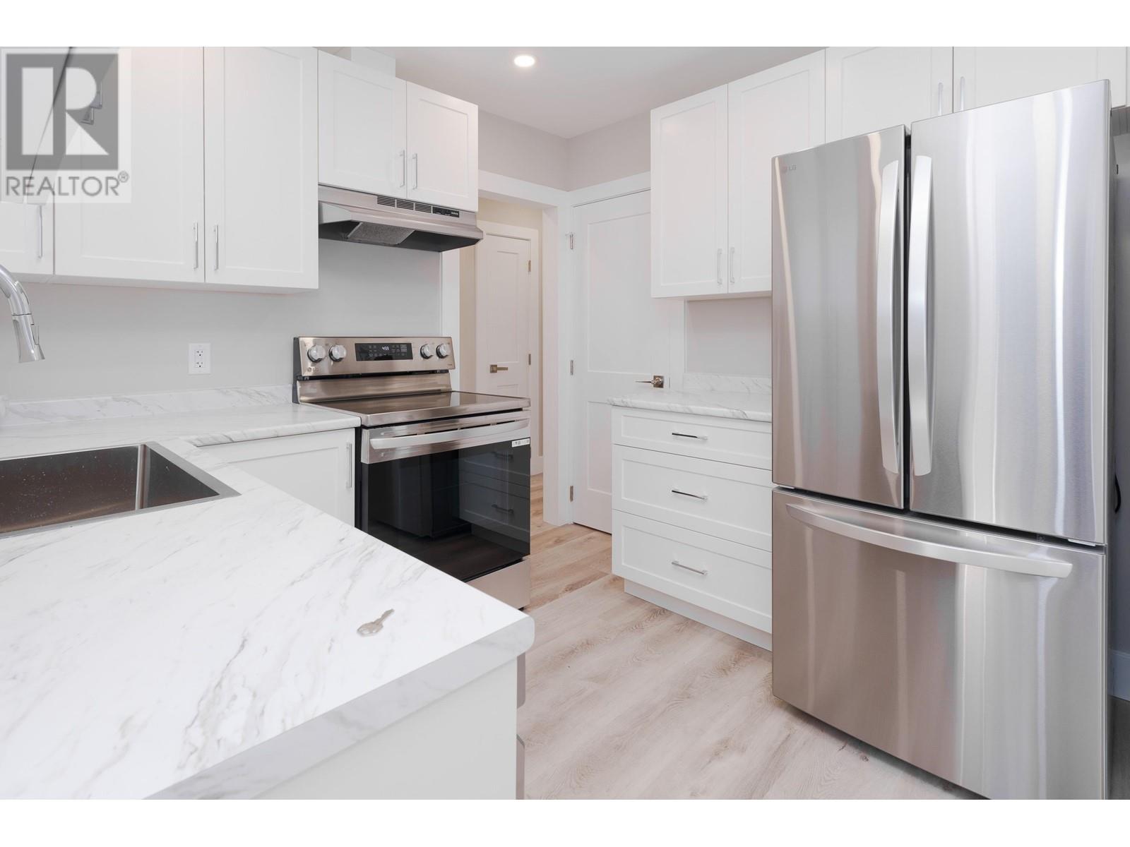 Property at 7987 GRAHAM AVENUE image 5