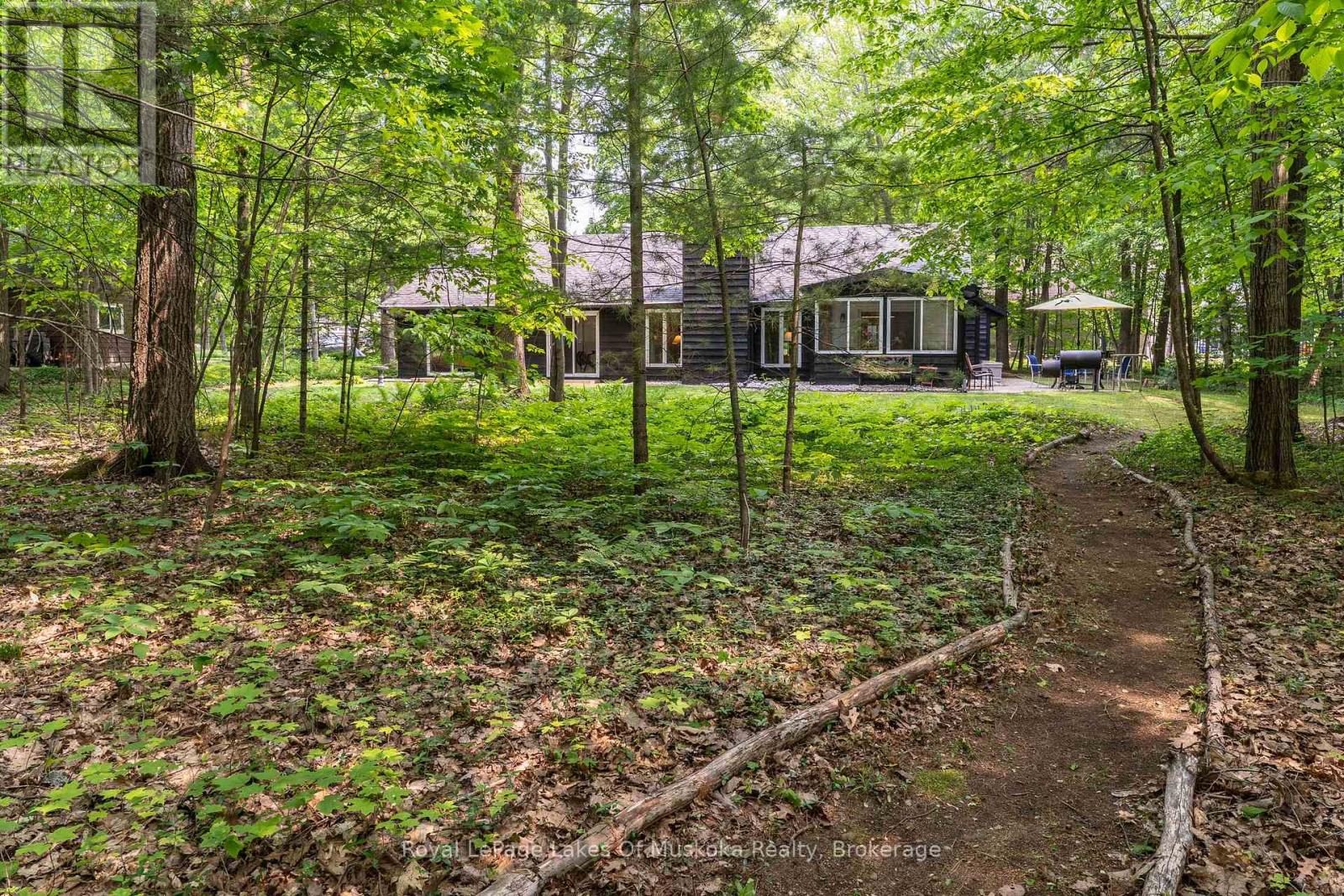 200 Tiffany Trail, Gravenhurst, Ontario  P1P 1A6 - Photo 37 - X12191705