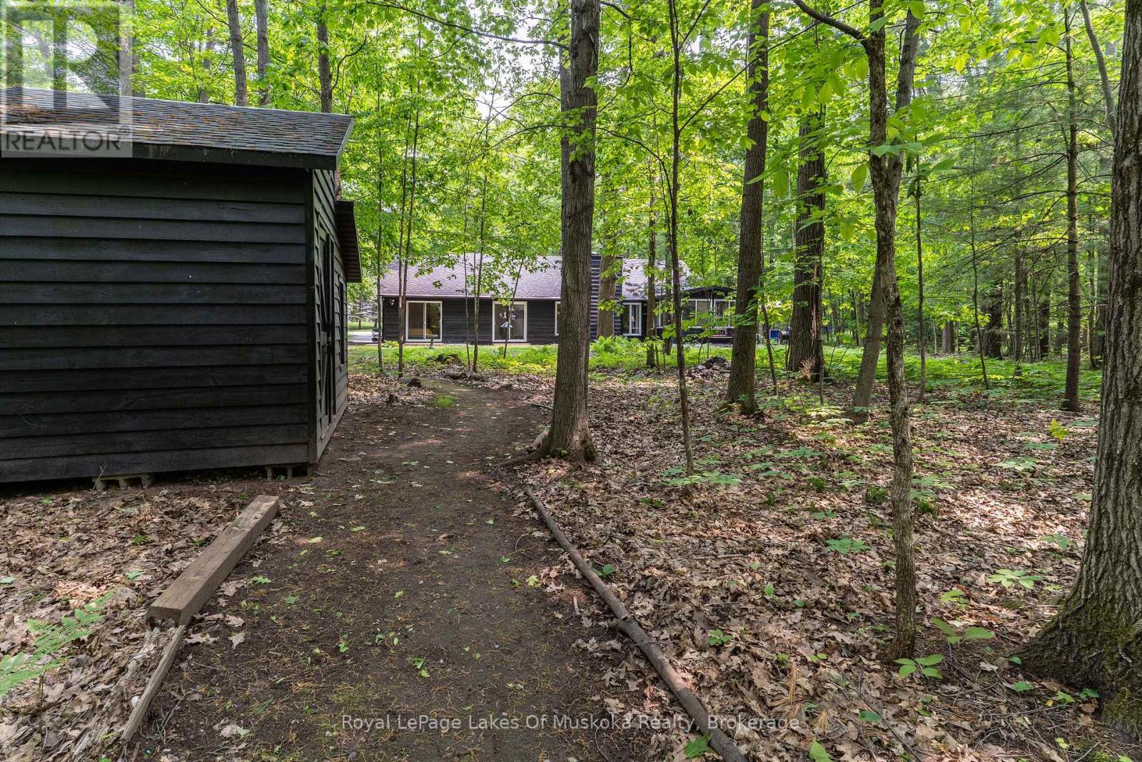 200 Tiffany Trail, Gravenhurst, Ontario  P1P 1A6 - Photo 34 - X12191705