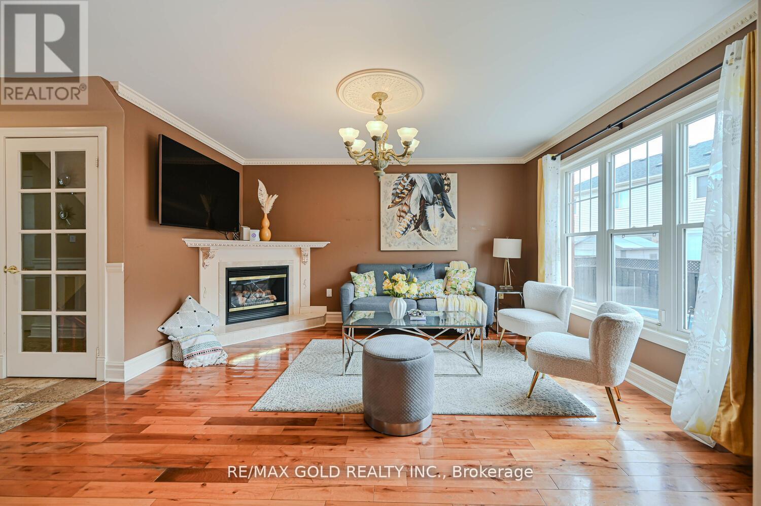 22 Sweetwood Circle, Brampton (Fletcher's Meadow), Ontario  L7A 2R9 - Photo 10 - W12193343