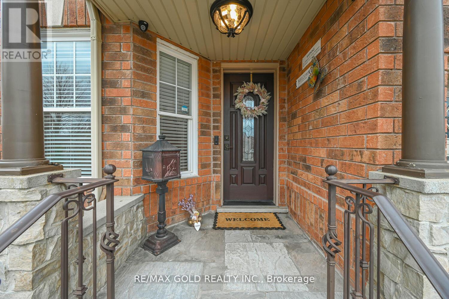 22 Sweetwood Circle, Brampton (Fletcher's Meadow), Ontario  L7A 2R9 - Photo 3 - W12193343