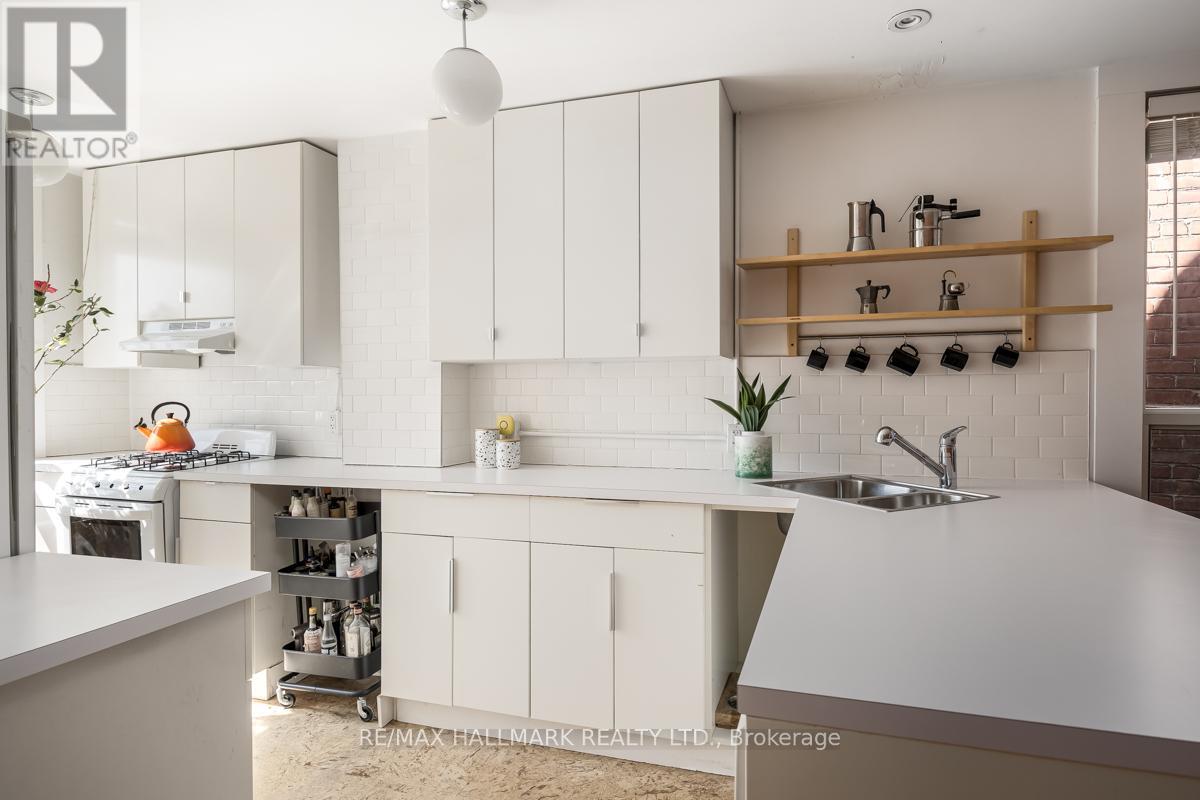 223 Wallace Avenue, Toronto, Ontario  M6H 1V5 - Photo 21 - W12193370