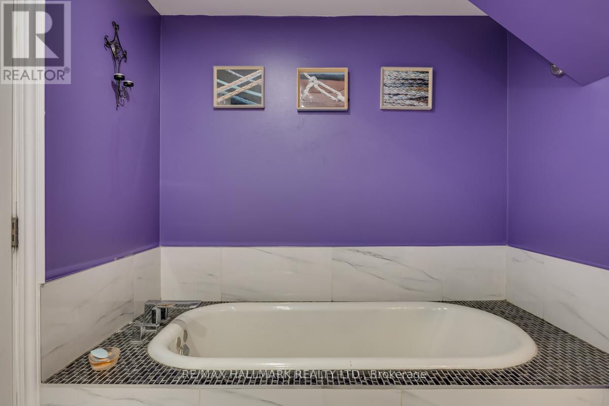 223 Wallace Avenue, Toronto, Ontario  M6H 1V5 - Photo 27 - W12193370