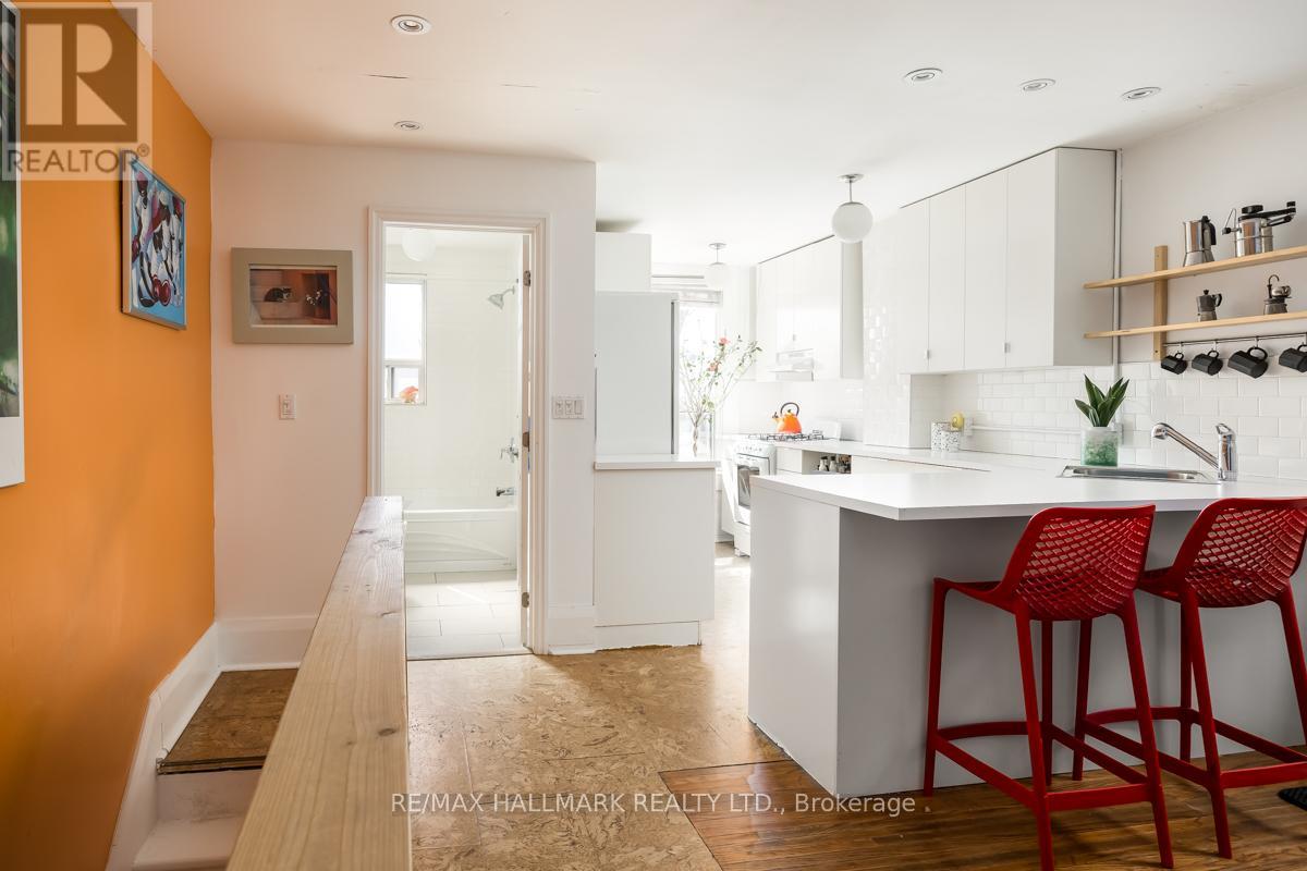 223 Wallace Avenue, Toronto, Ontario  M6H 1V5 - Photo 6 - W12193370
