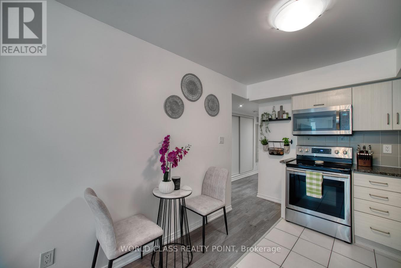 221 - 7 Applewood Lane E, Toronto, Ontario  M9C 0C1 - Photo 10 - W12193401