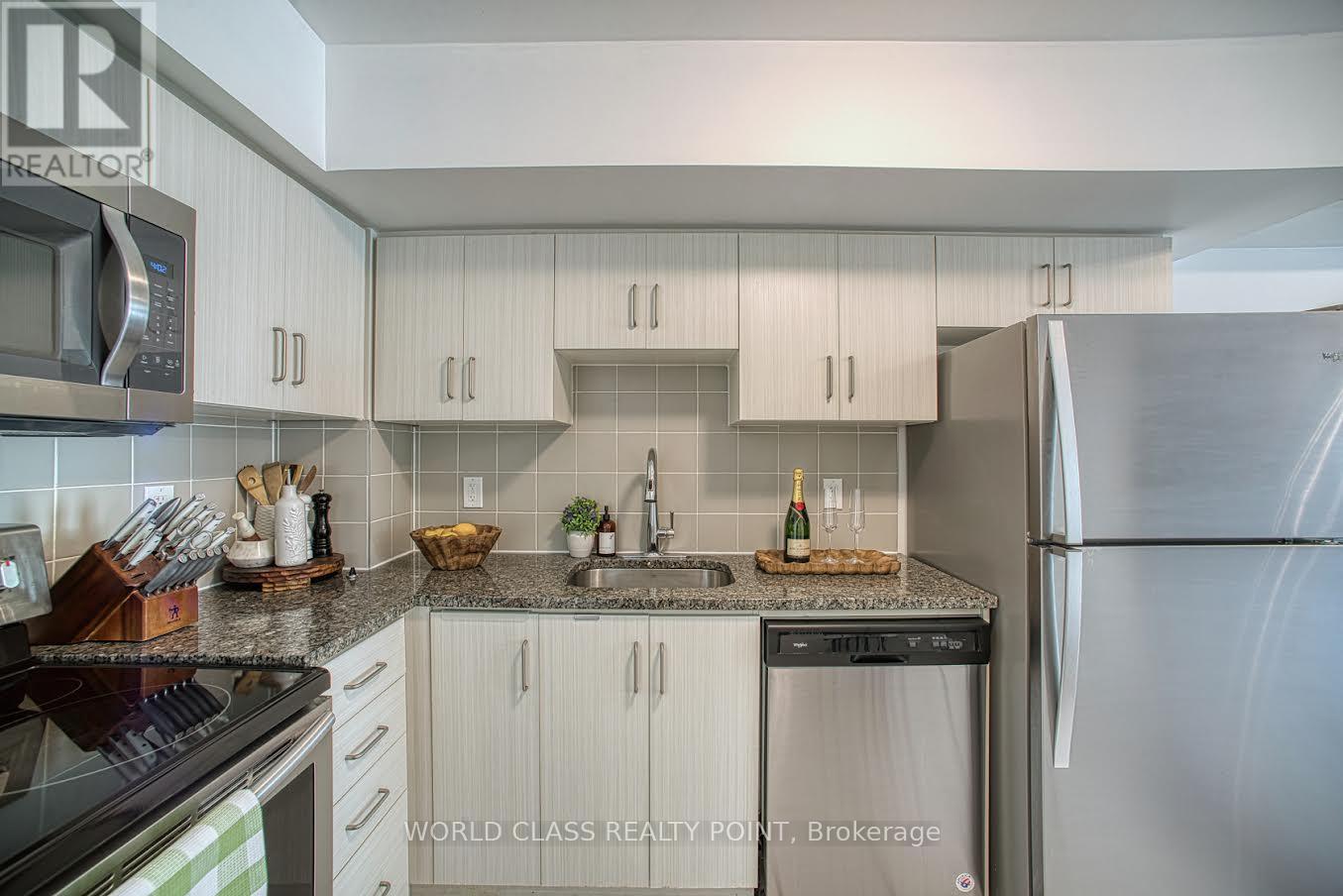 221 - 7 Applewood Lane E, Toronto, Ontario  M9C 0C1 - Photo 12 - W12193401
