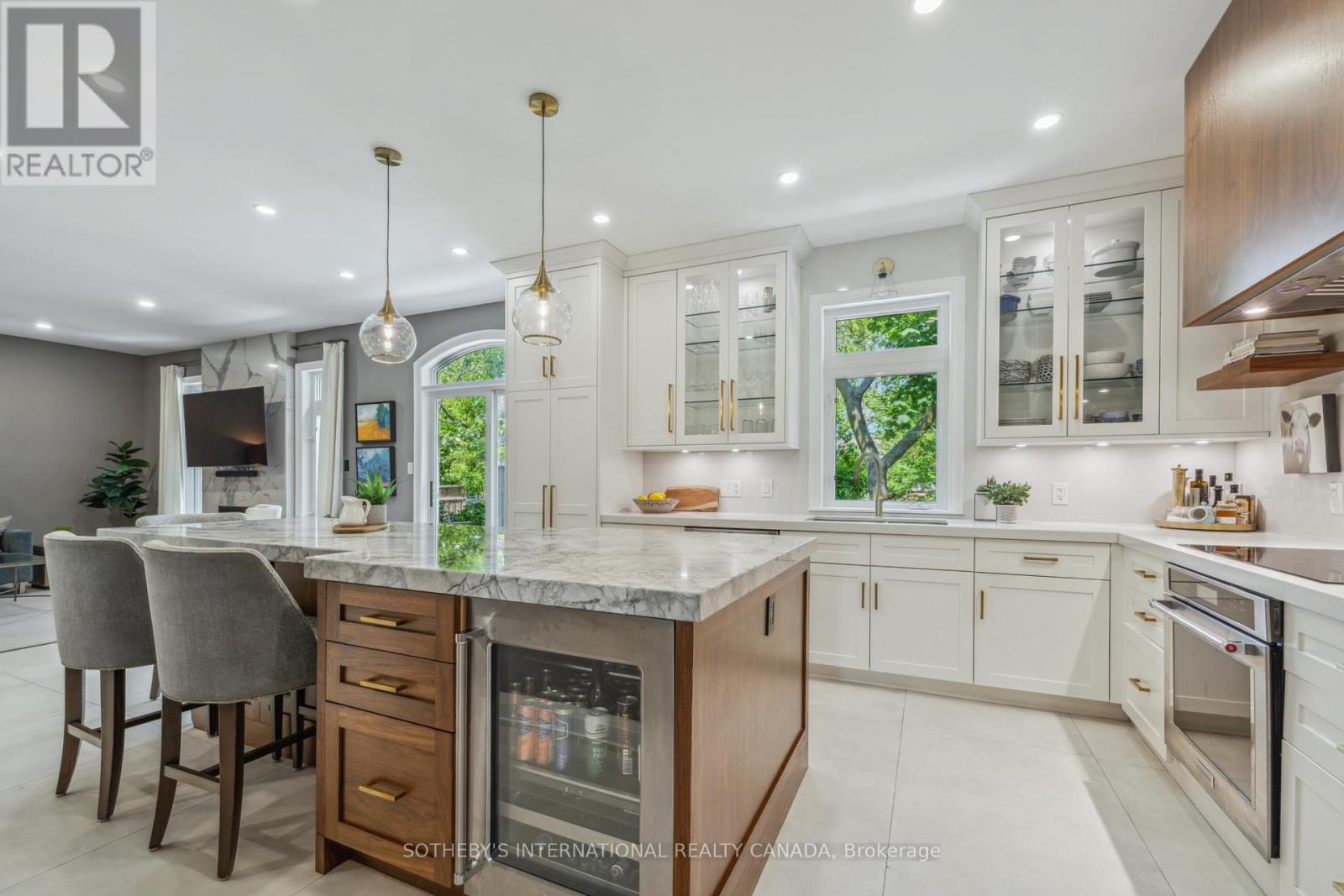 221 Carlini Court, Oakville, Ontario  L6K 3Y8 - Photo 18 - W12193418