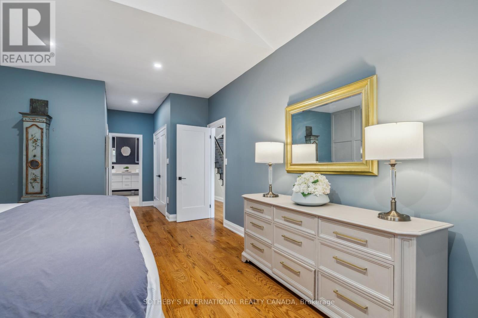 221 Carlini Court, Oakville, Ontario  L6K 3Y8 - Photo 23 - W12193418