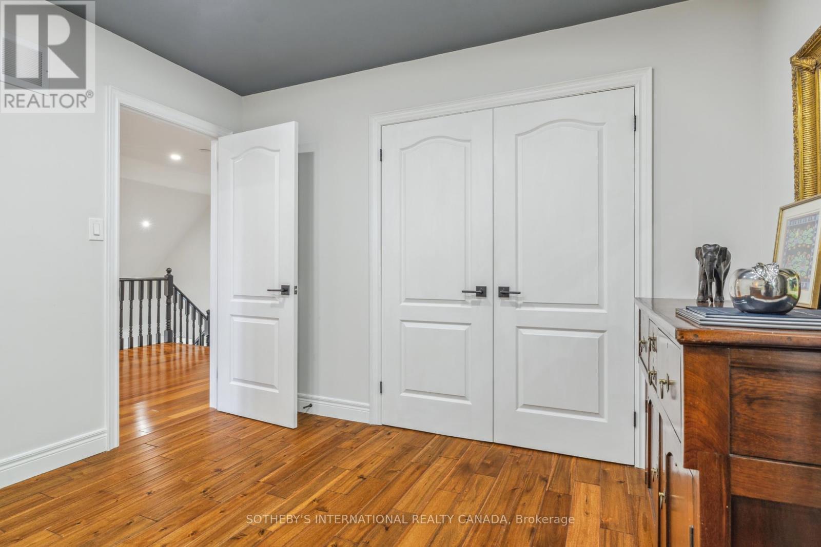 221 Carlini Court, Oakville, Ontario  L6K 3Y8 - Photo 30 - W12193418