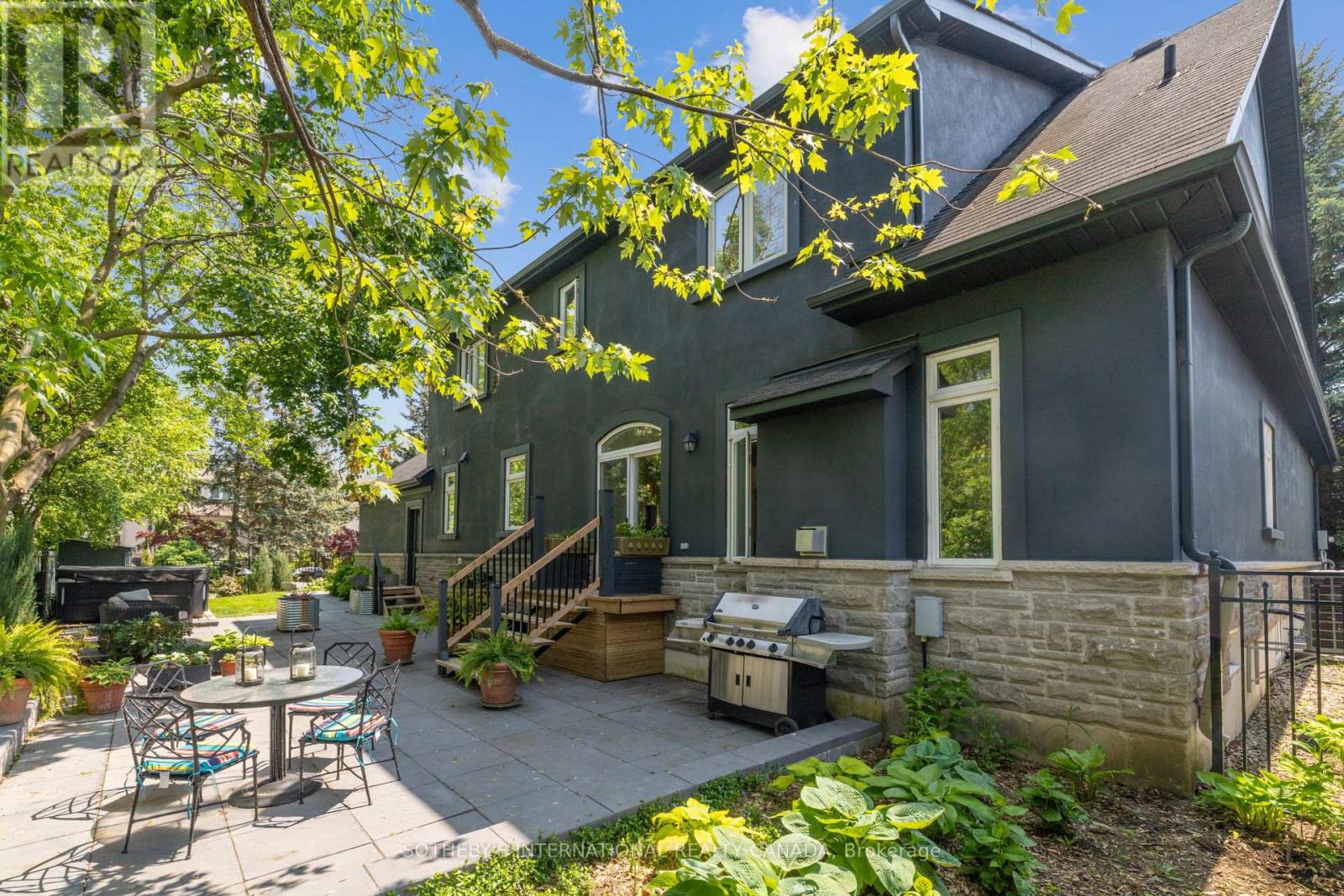 221 Carlini Court, Oakville, Ontario  L6K 3Y8 - Photo 41 - W12193418