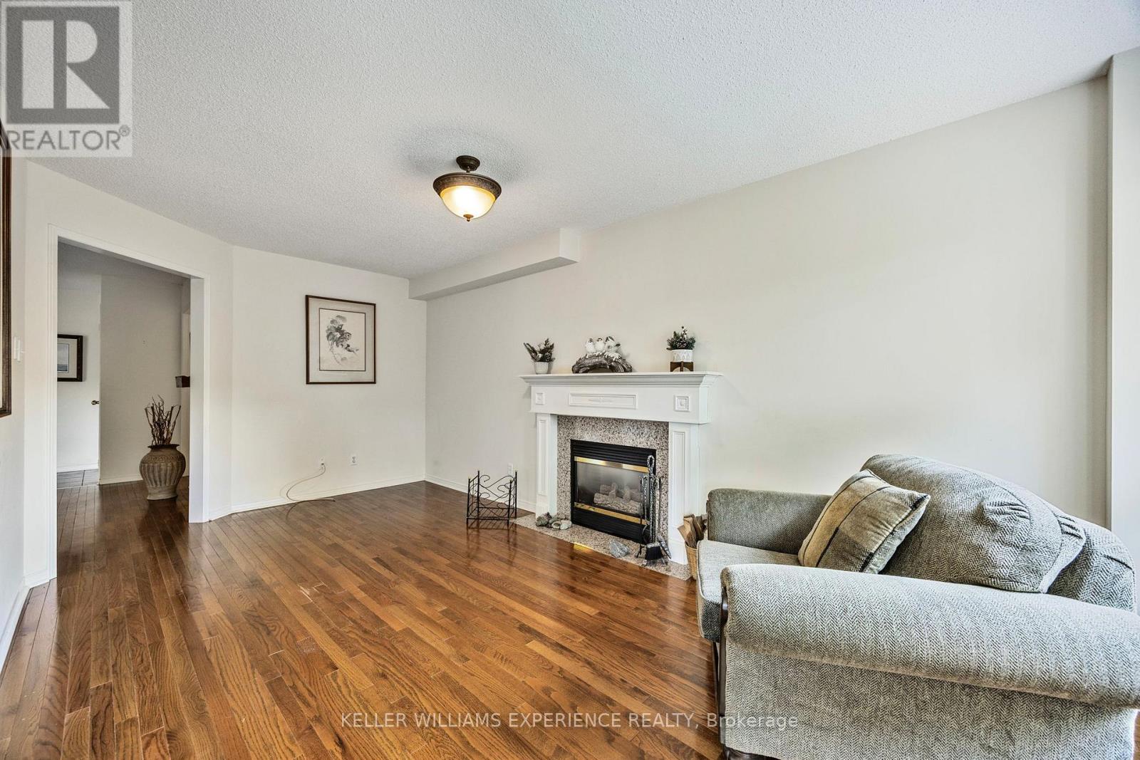 303 Livingstone Street W, Barrie (Northwest), Ontario  L4N 7C2 - Photo 24 - S12193598