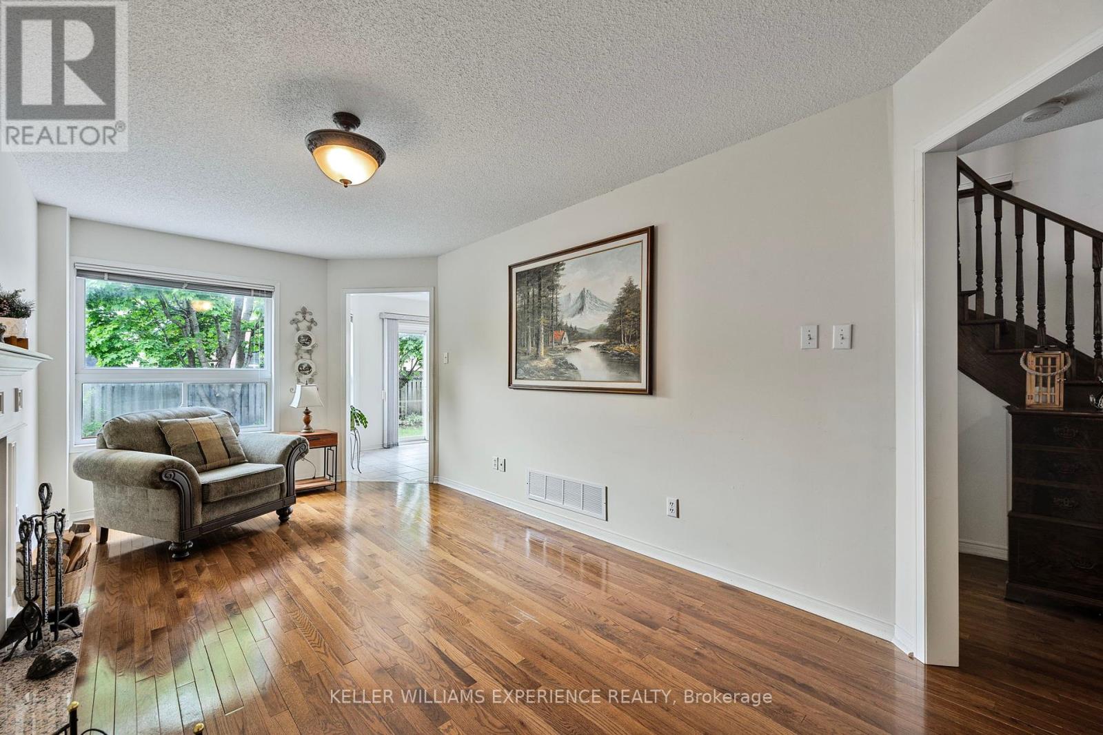 303 Livingstone Street W, Barrie, Ontario  L4N 7C2 - Photo 26 - S12193598