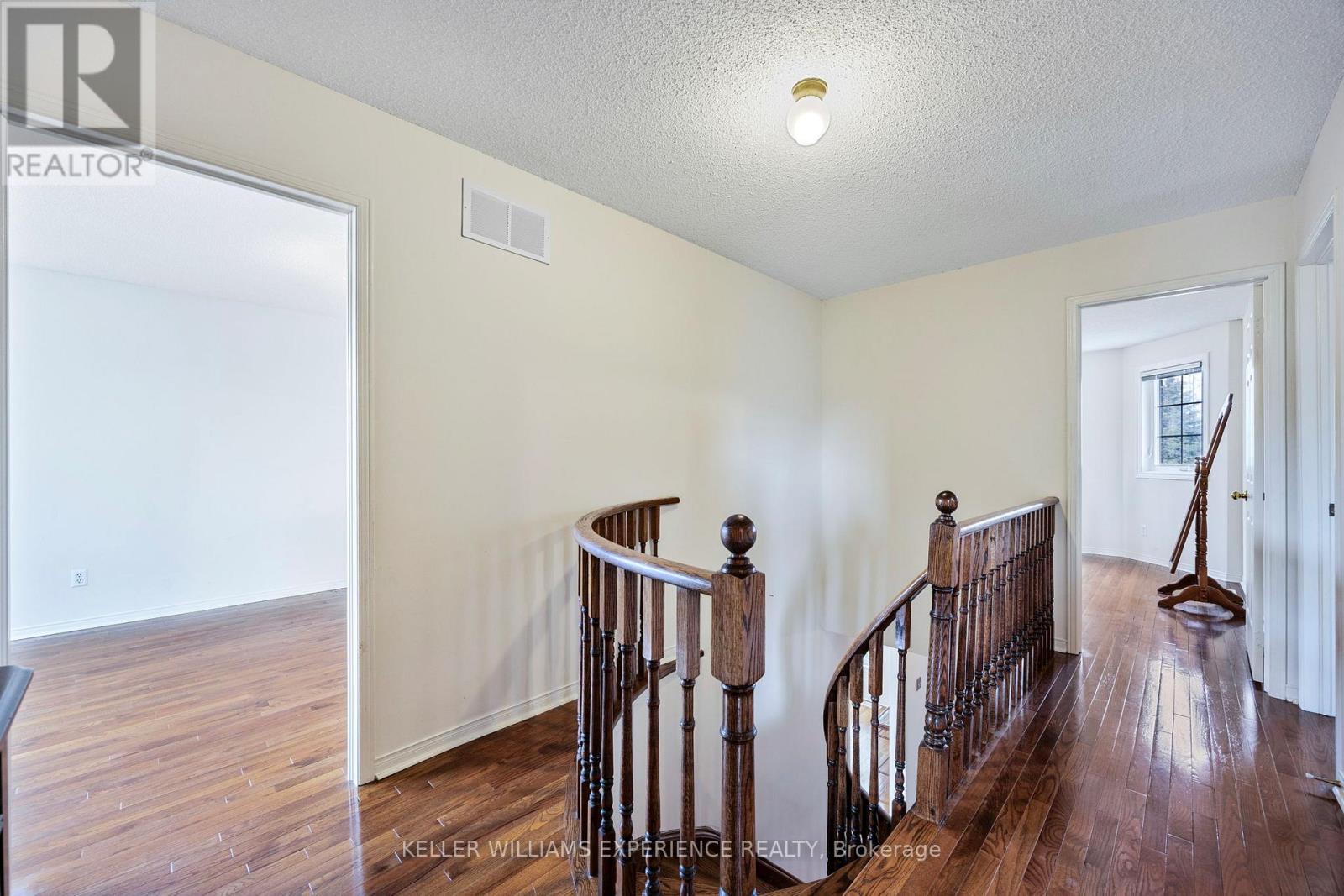 303 Livingstone Street W, Barrie, Ontario  L4N 7C2 - Photo 31 - S12193598