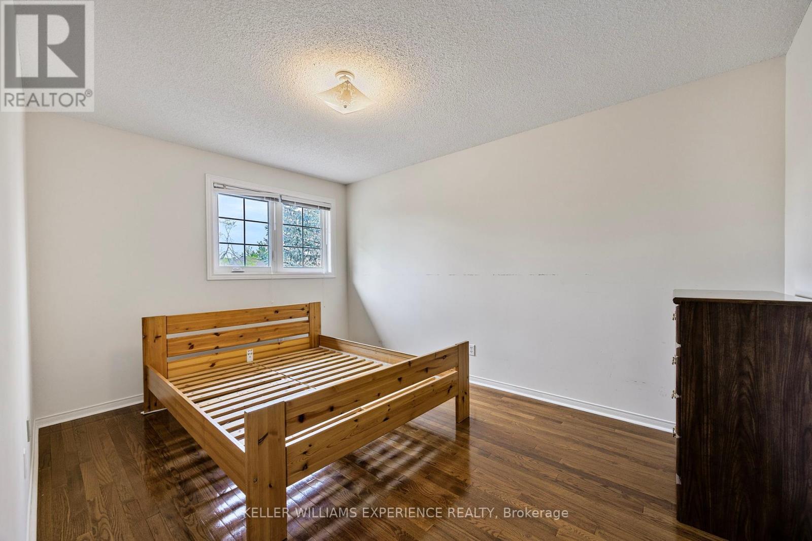 303 Livingstone Street W, Barrie, Ontario  L4N 7C2 - Photo 39 - S12193598